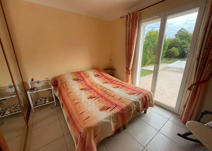 Βίλα St Cyprien Piscine Privee Velos Wifi *
